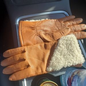 Ugg gloves